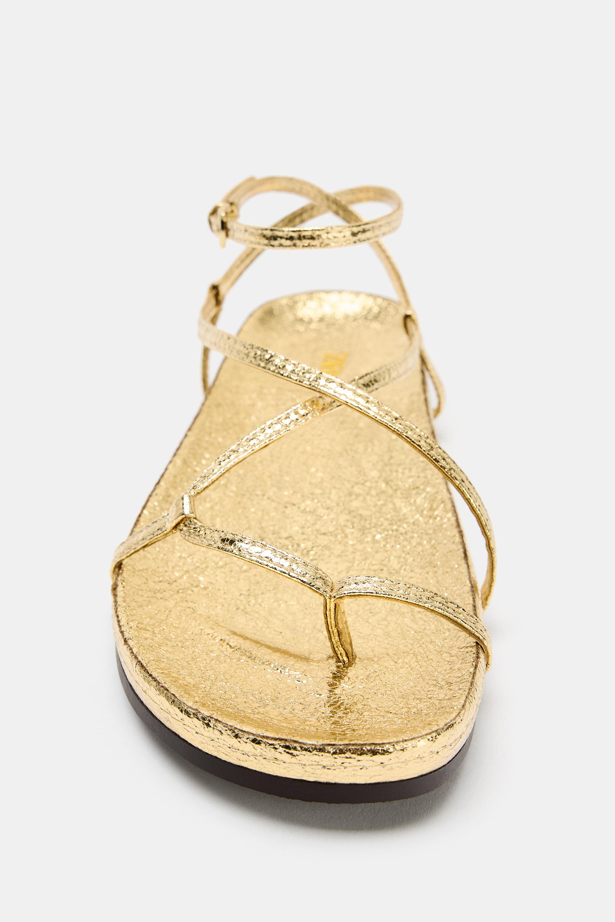 METALLIC EFFECT FLAT SANDALS